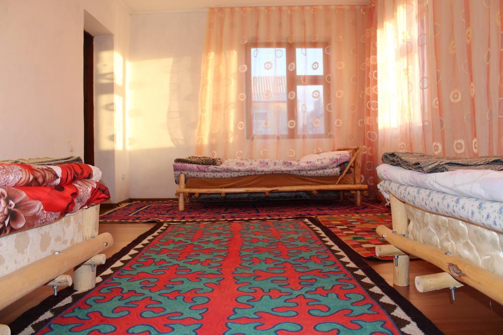 Guest House Guljan Bokonbayevo Zewnętrze zdjęcie