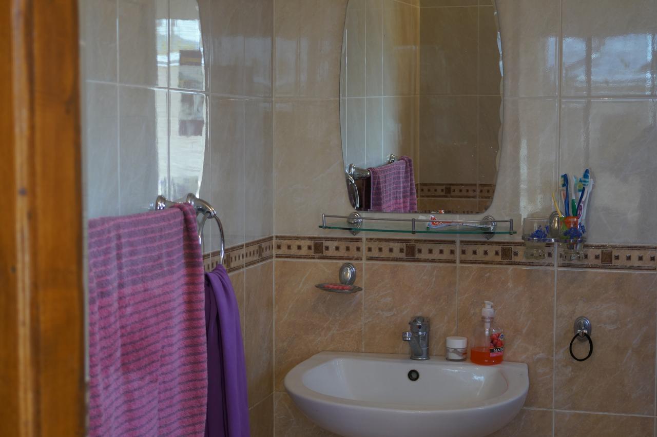 Guest House Guljan Bokonbayevo Zewnętrze zdjęcie